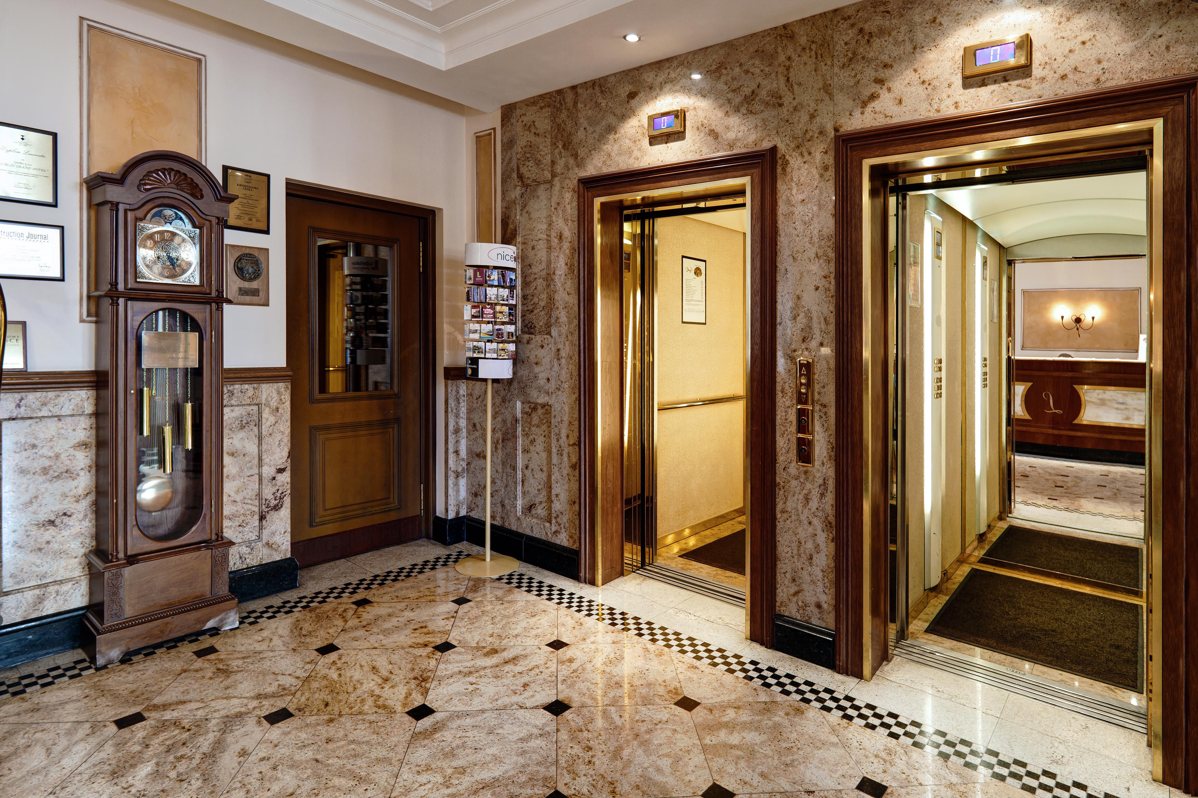 Ibb Hotel Grand Hotel 루블린 내부 사진